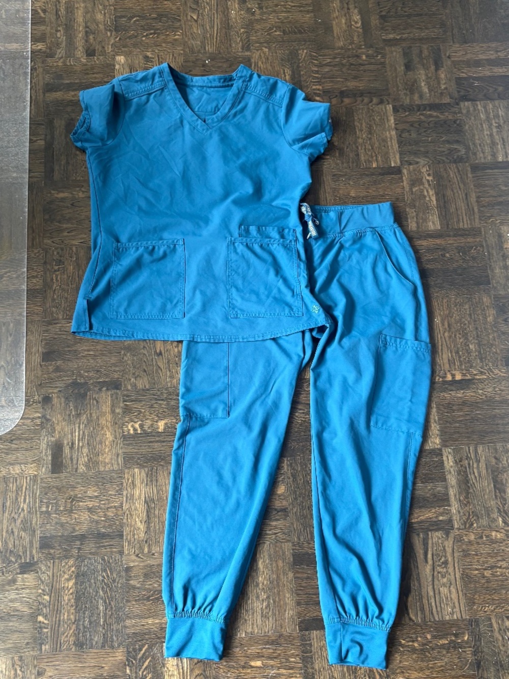 Med Couture Insight Scrub Set - Caribbean Blue